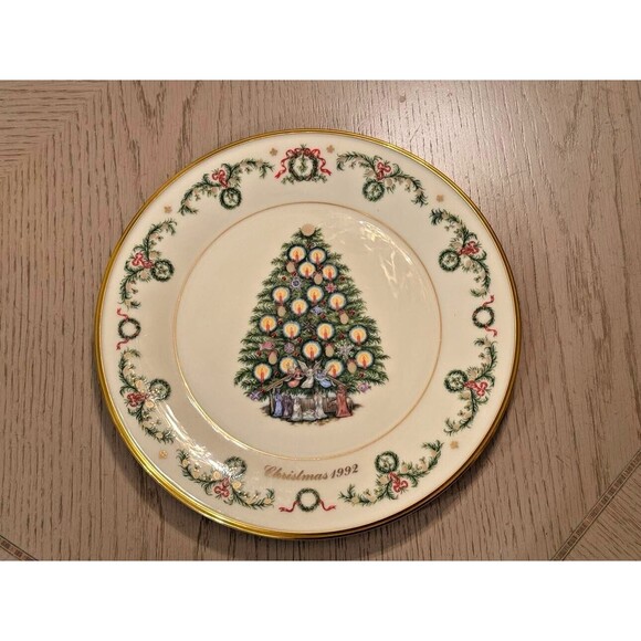 Lenox Plate 1992 Christmas Trees Around the World -France (Second in the Series) - Picture 1 of 4